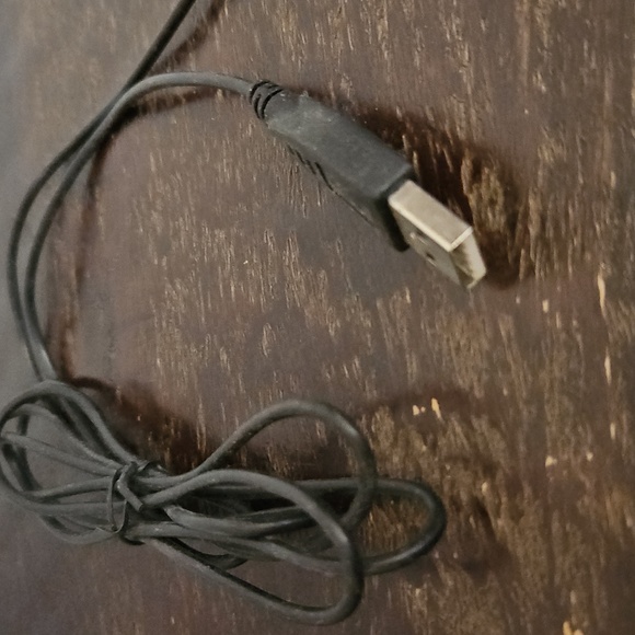 Computer Mouse - Corded - Generic - Picture 2 of 5